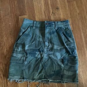 Hollister Camo high waisted Mini Skirt